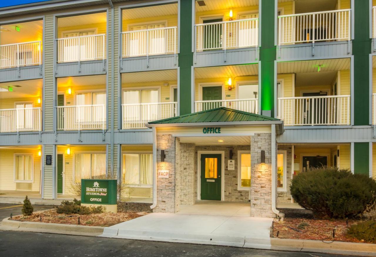 Hometowne Studios By Red Roof Denver - Glendale/ Cherry Creek Extérieur photo