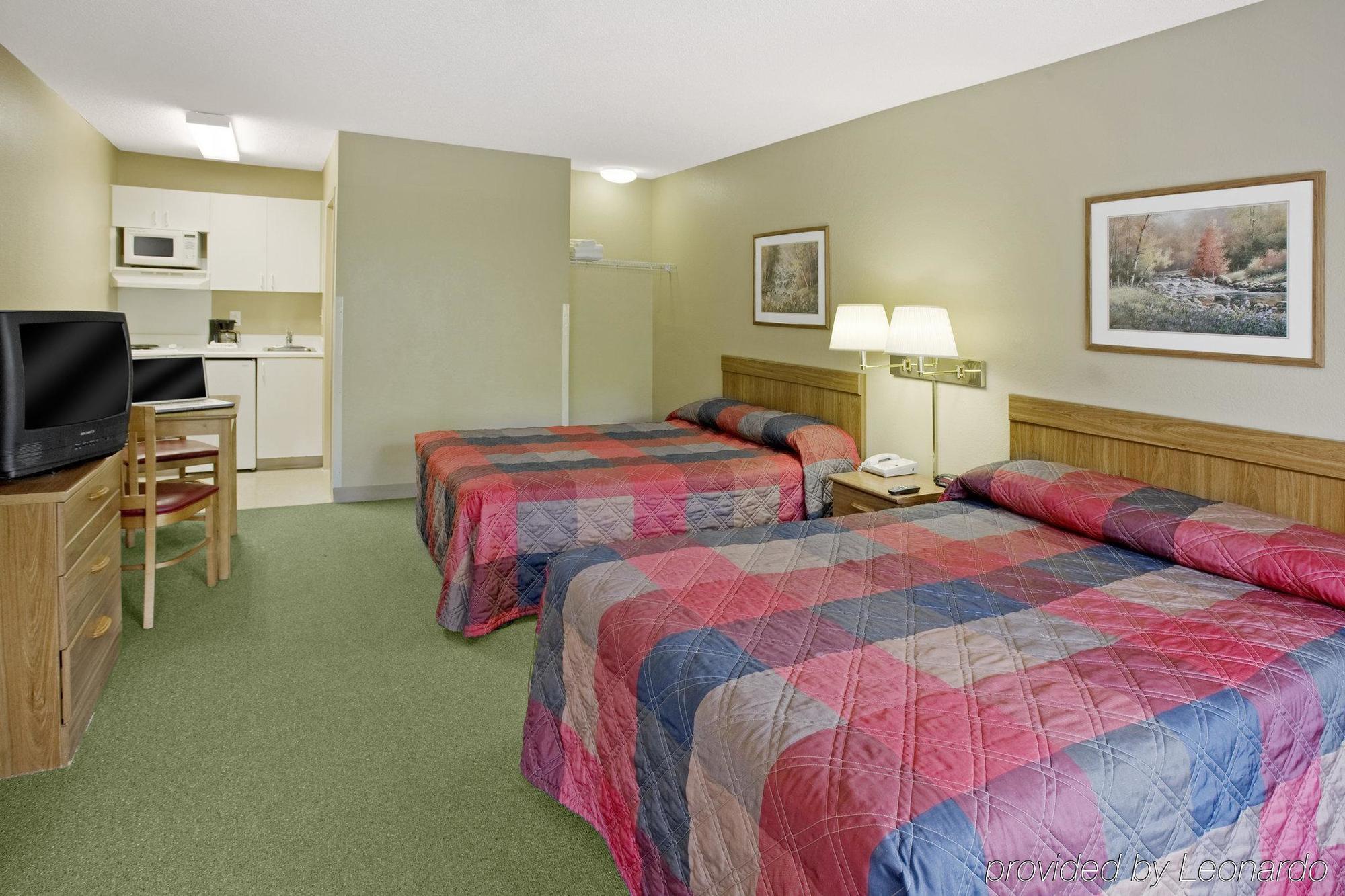Hometowne Studios By Red Roof Denver - Glendale/ Cherry Creek Extérieur photo