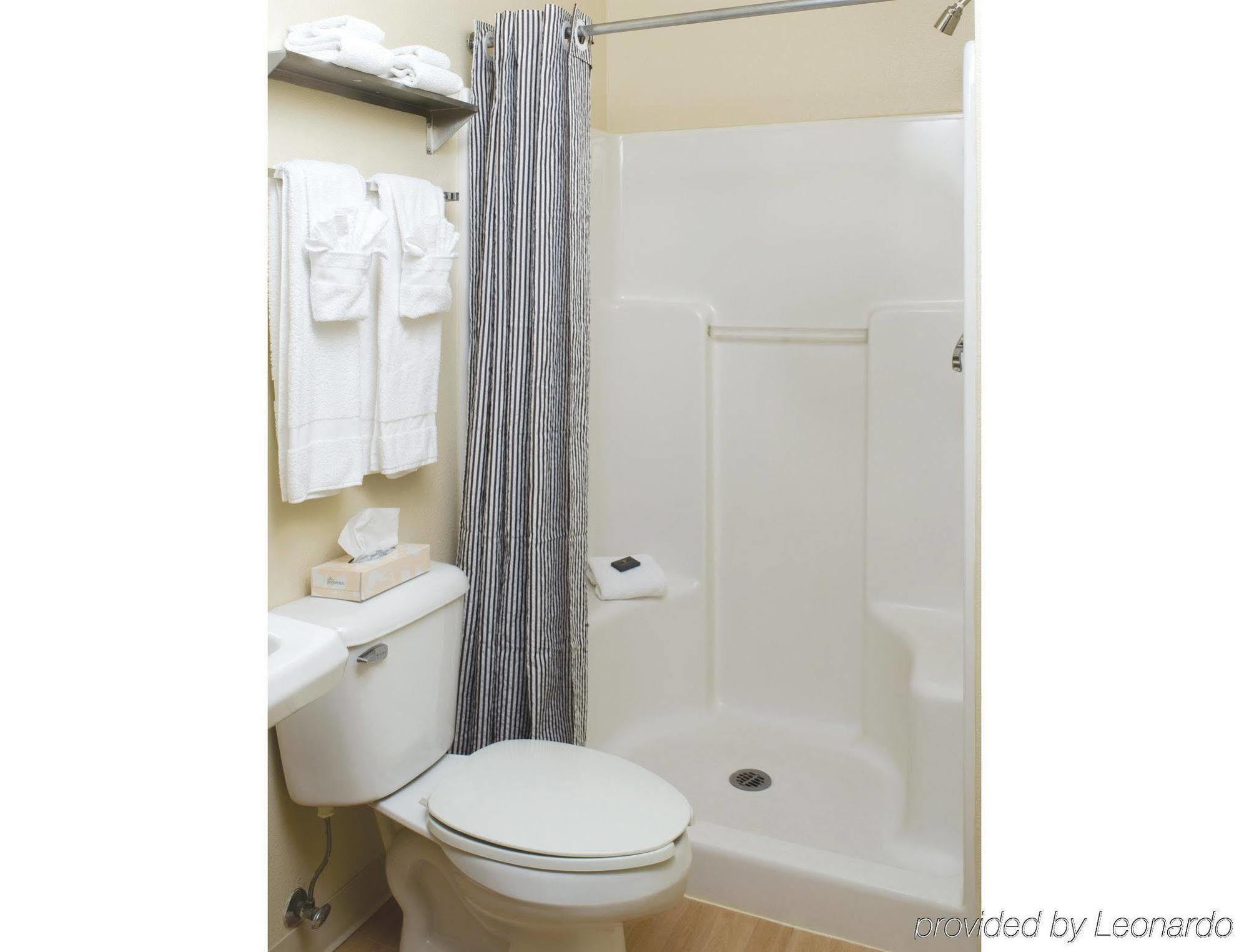 Hometowne Studios By Red Roof Denver - Glendale/ Cherry Creek Extérieur photo